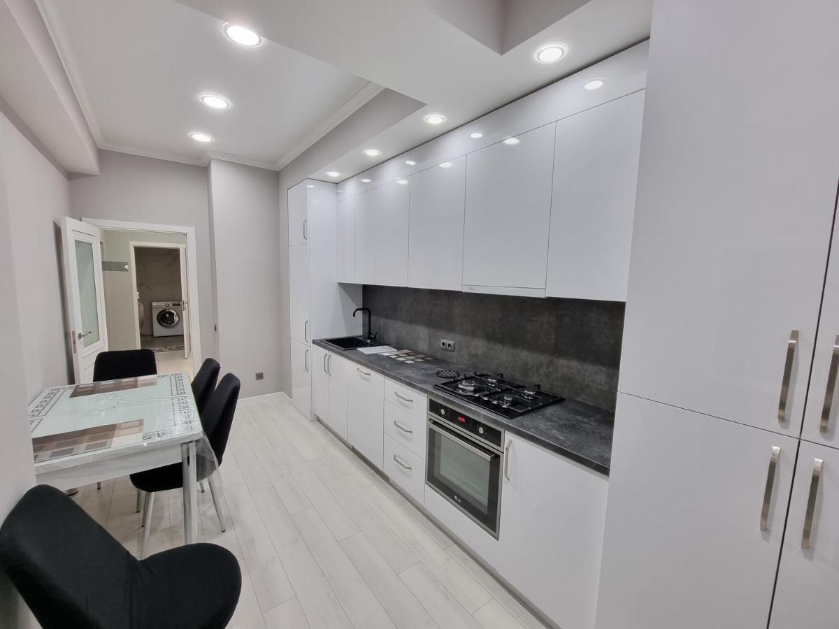 Luxury Best Grand New Apartaments Ultra Central 키시나우 외부 사진